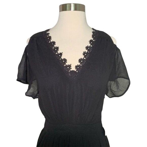 Tularosa Luca Dress Size Small Black Crochet Lace Trim V-neck Sheer Cutout New - Picture 3 of 10